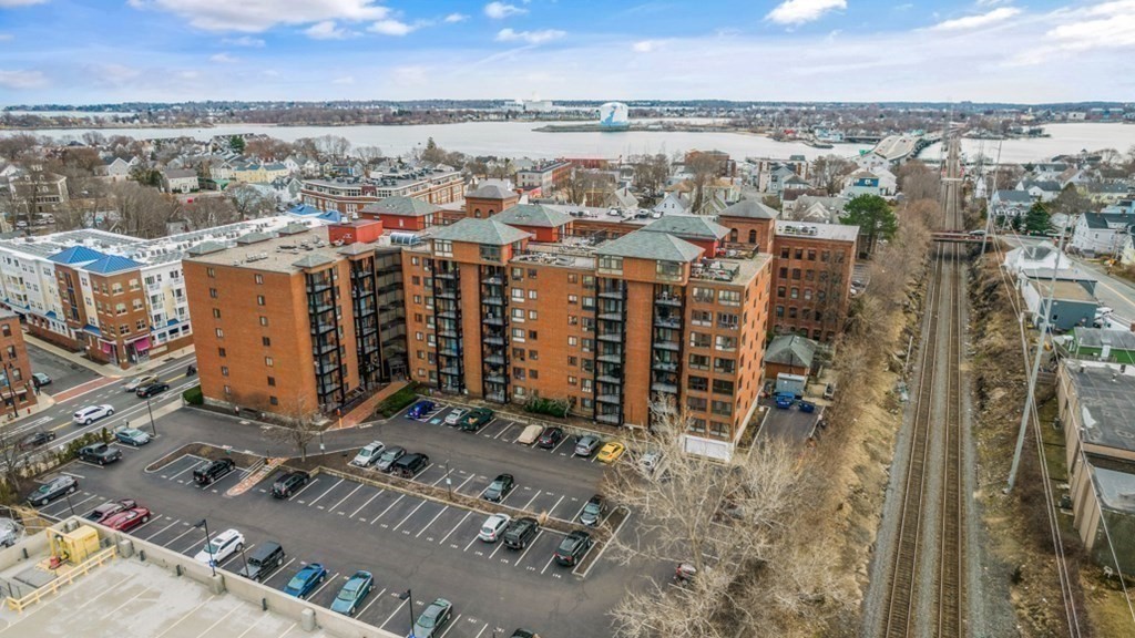 60 Rantoul Street, Unit 307 Beverly, MA 01915 - Photo 3 of 42 Gallery Image 3