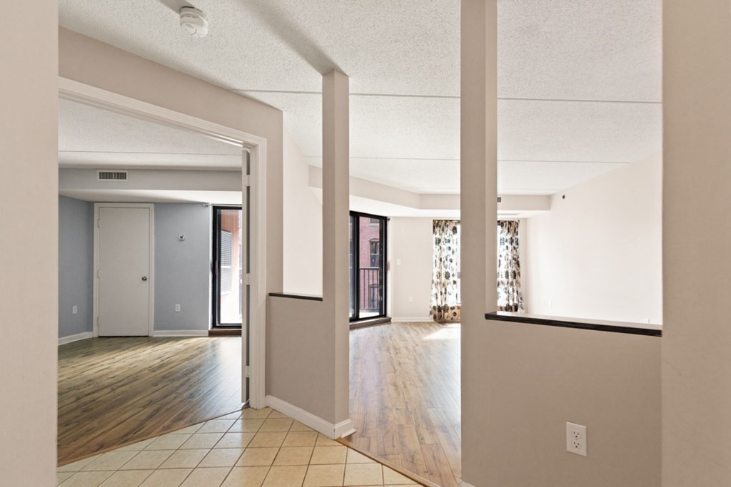 60 Rantoul Street, Unit 307 Beverly, MA 01915 - Photo 4 of 42 Gallery Image 4