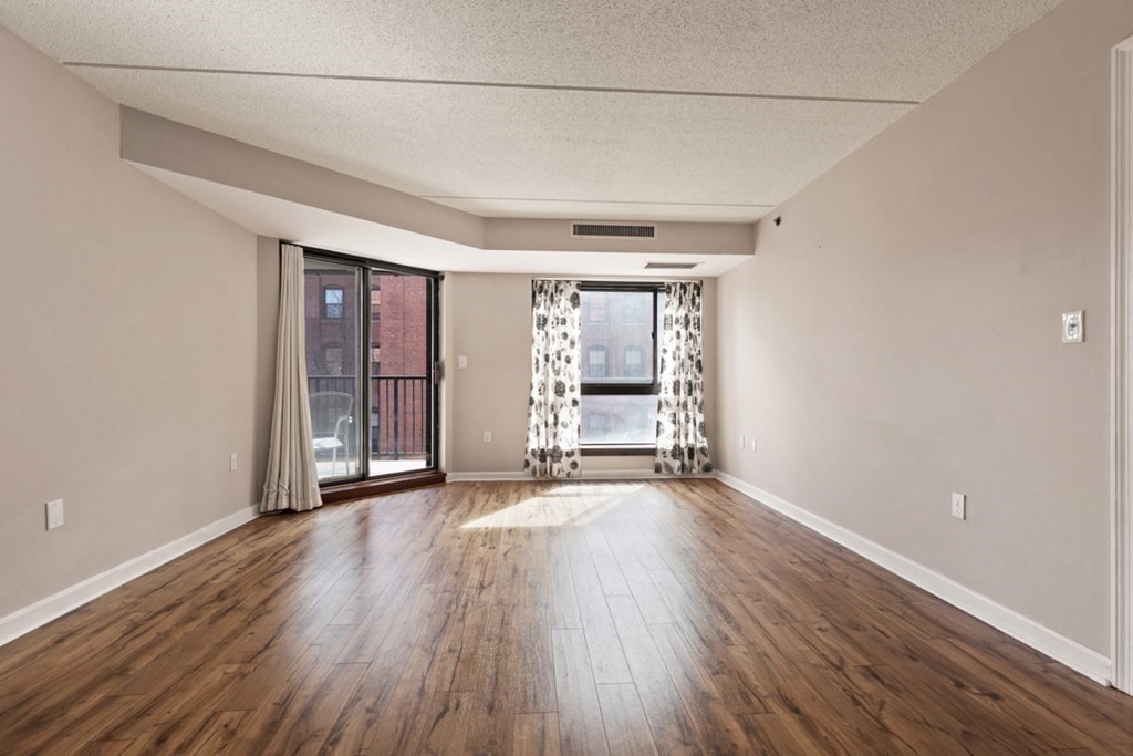 60 Rantoul Street, Unit 307 Beverly, MA 01915 - Photo 7 of 42 Gallery Image 7