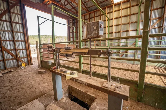 $8,500,000 | 1827 West Ball Mountain Little Shasta Road, Macdoel, CA 96058