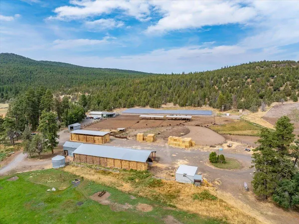 $8,500,000 | 1827 West Ball Mountain Little Shasta Road, Macdoel, CA 96058