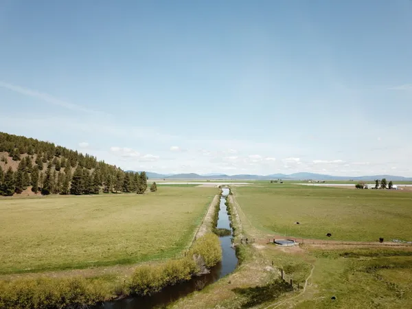 $8,500,000 | 1827 West Ball Mountain Little Shasta Road, Macdoel, CA 96058