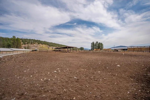 $8,500,000 | 1827 West Ball Mountain Little Shasta Road, Macdoel, CA 96058