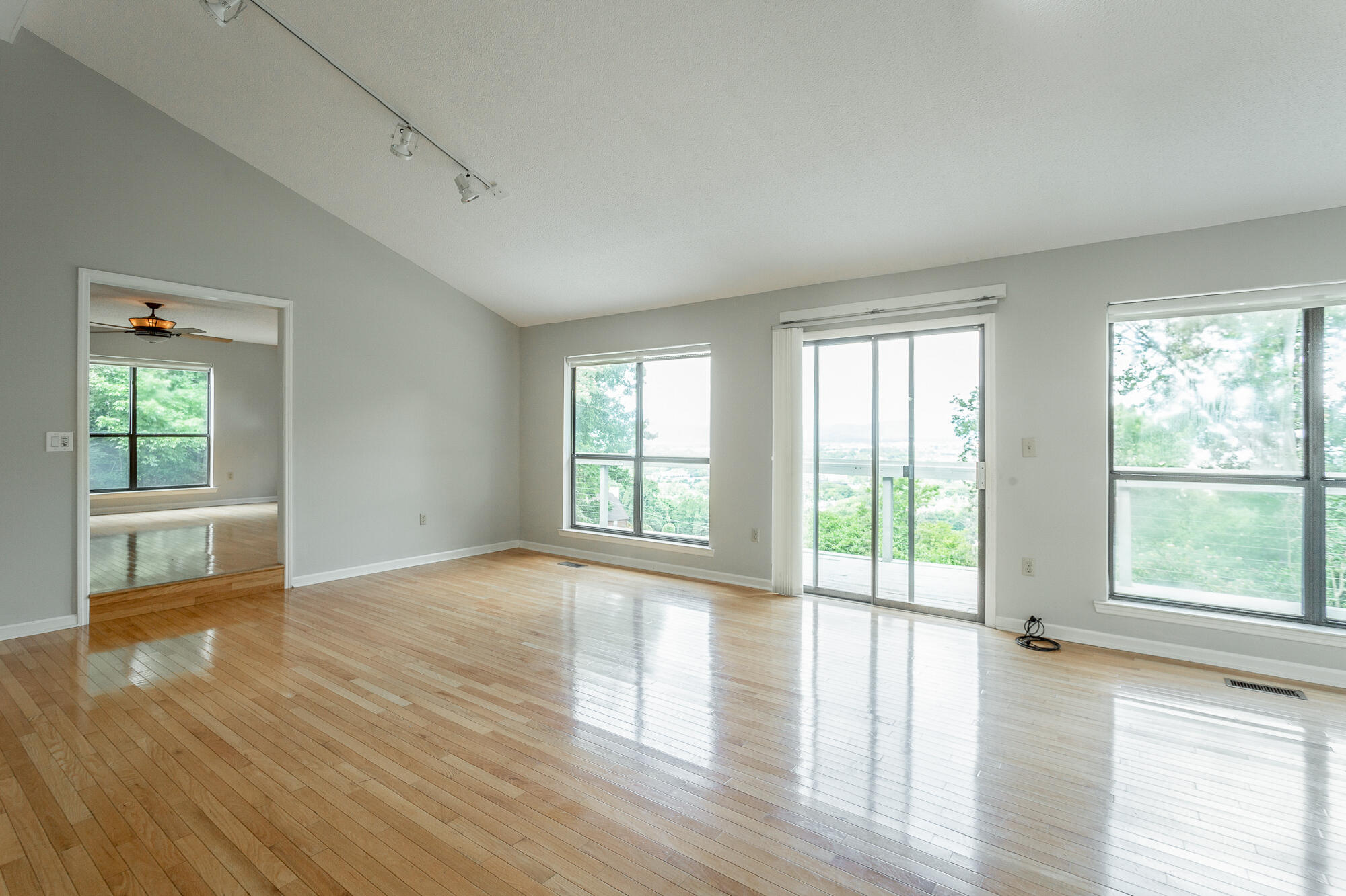 101 North Crest Road Chattanooga, TN 37404 - Photo 14 of 85 101 N Crest Rd. HD-12
