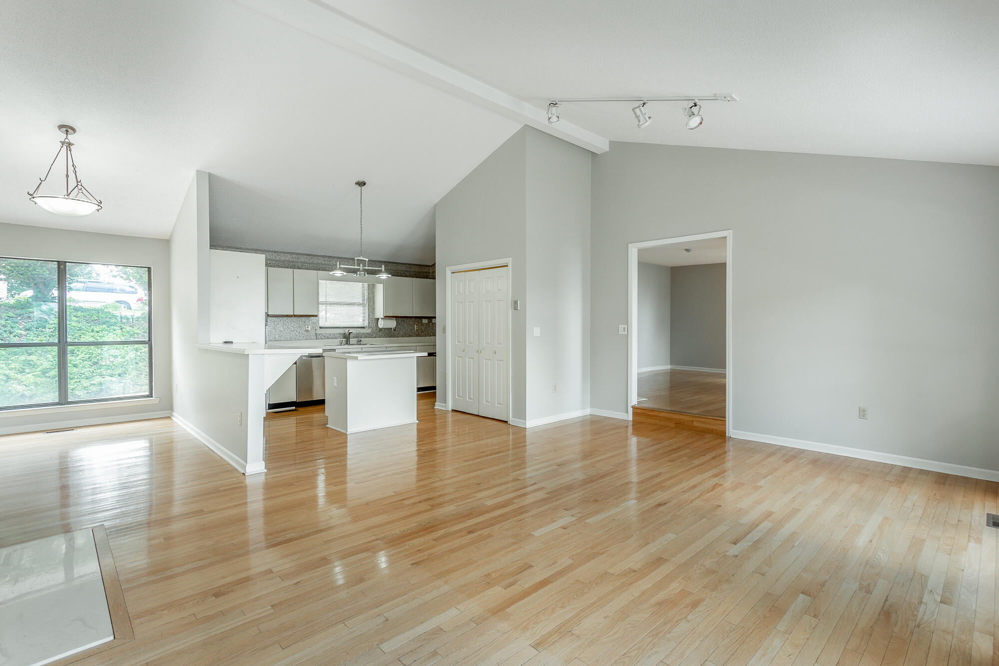 101 North Crest Road Chattanooga, TN 37404 - Photo 15 of 85 101 N Crest Rd. HD-13