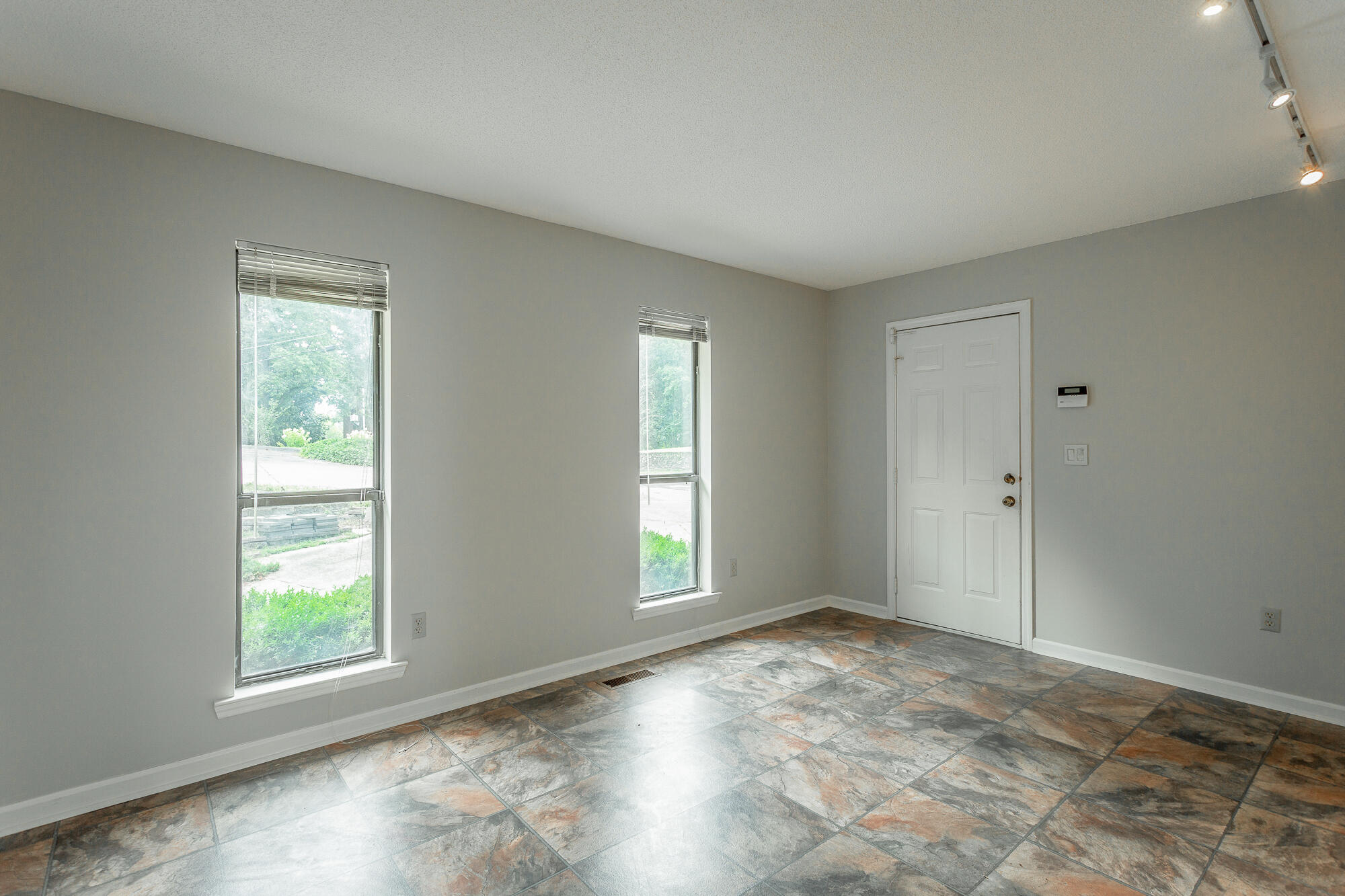 101 North Crest Road Chattanooga, TN 37404 - Photo 10 of 85 101 N Crest Rd. HD-5