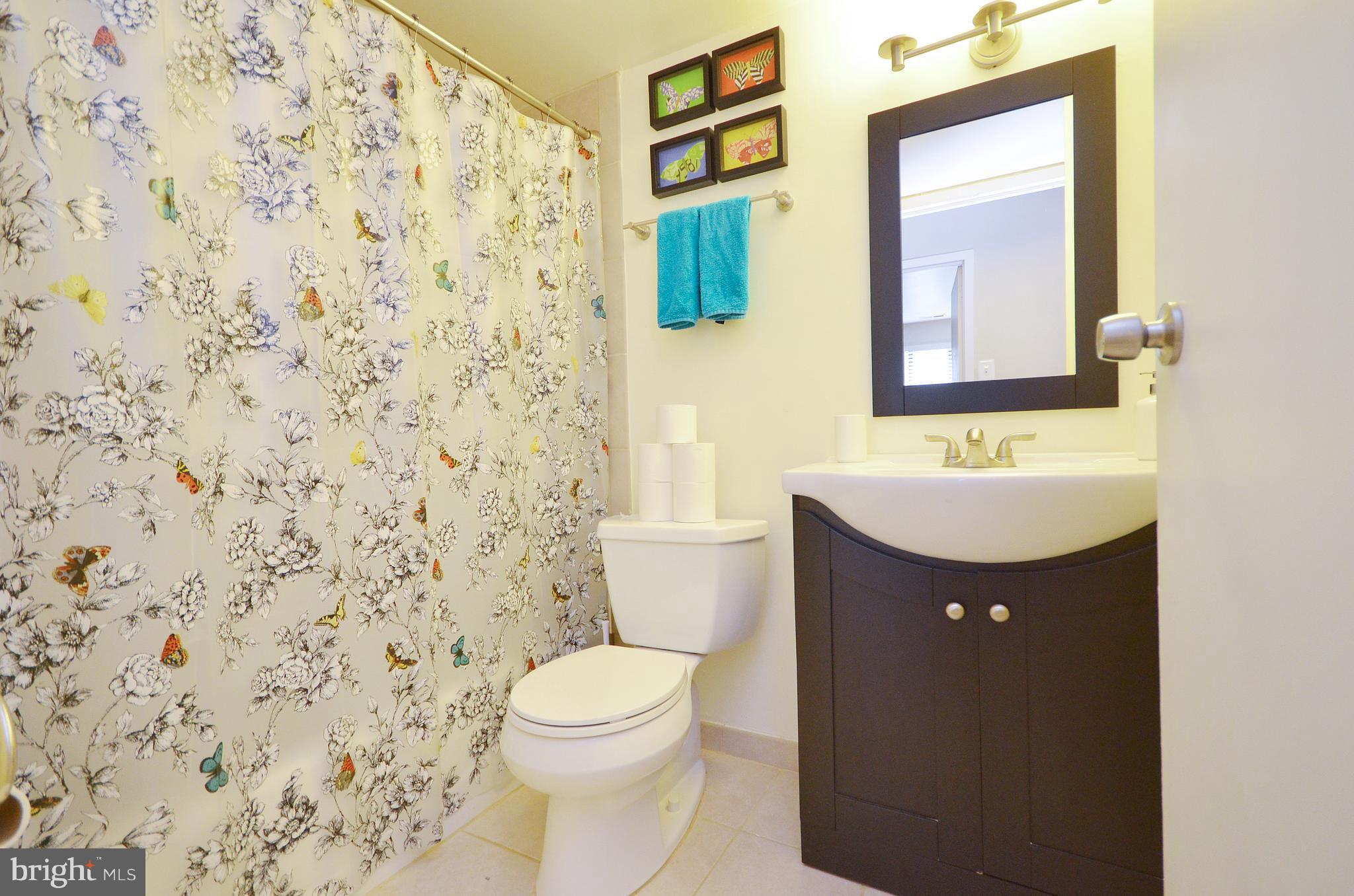 11232 Chestnut Grove Square, Unit 335 Reston, VA 20190 - Photo 22 of 27 Bedroom