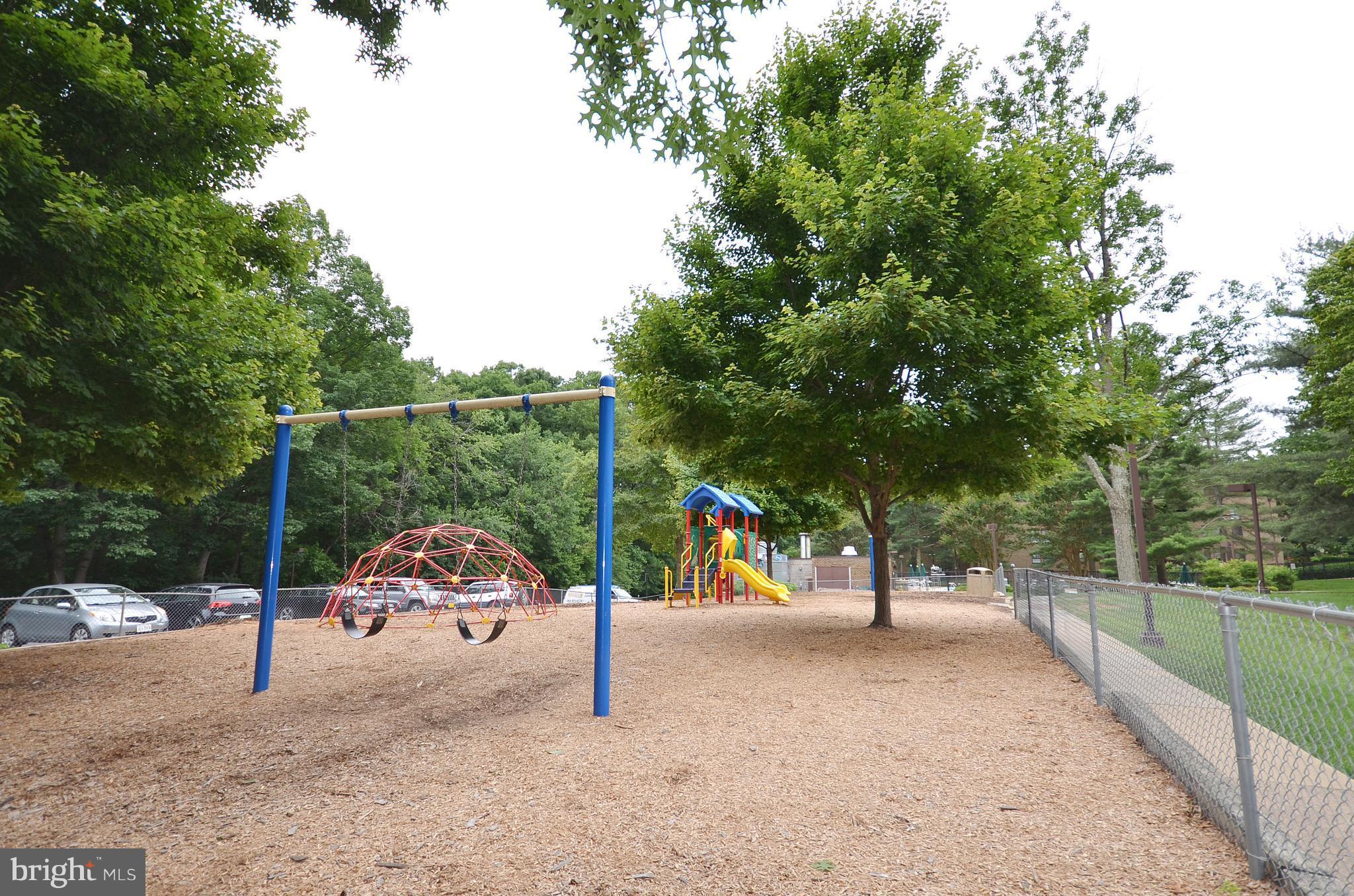 11232 Chestnut Grove Square, Unit 335 Reston, VA 20190 - Photo 26 of 27 Playground