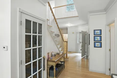 a view of entryway with a front door