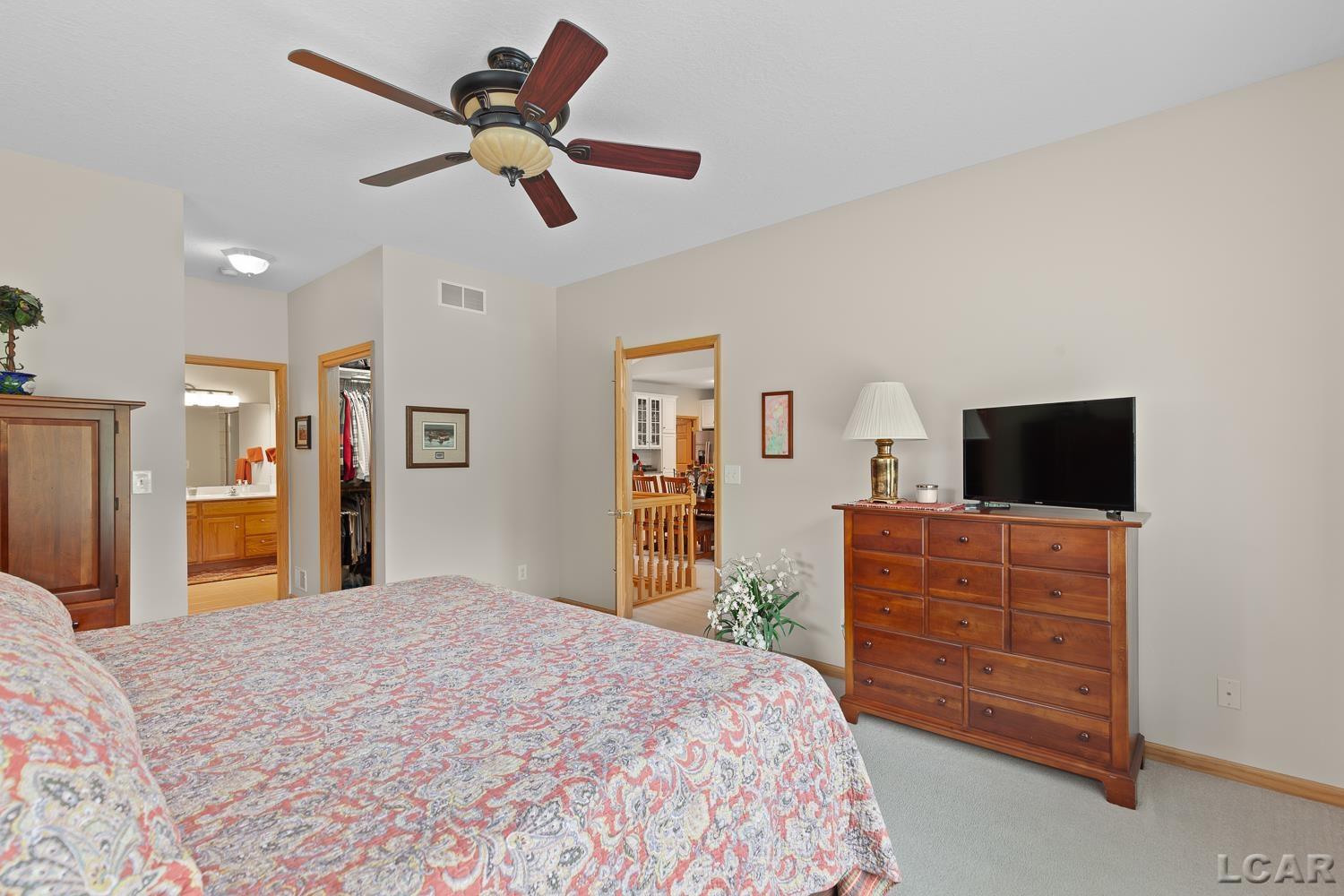 4246 Evergreen Road Adrian, MI 49221 - Photo 25 of 48 50182146-ae6def0b-f673-487c-a36e-057bfe685e37.JPG