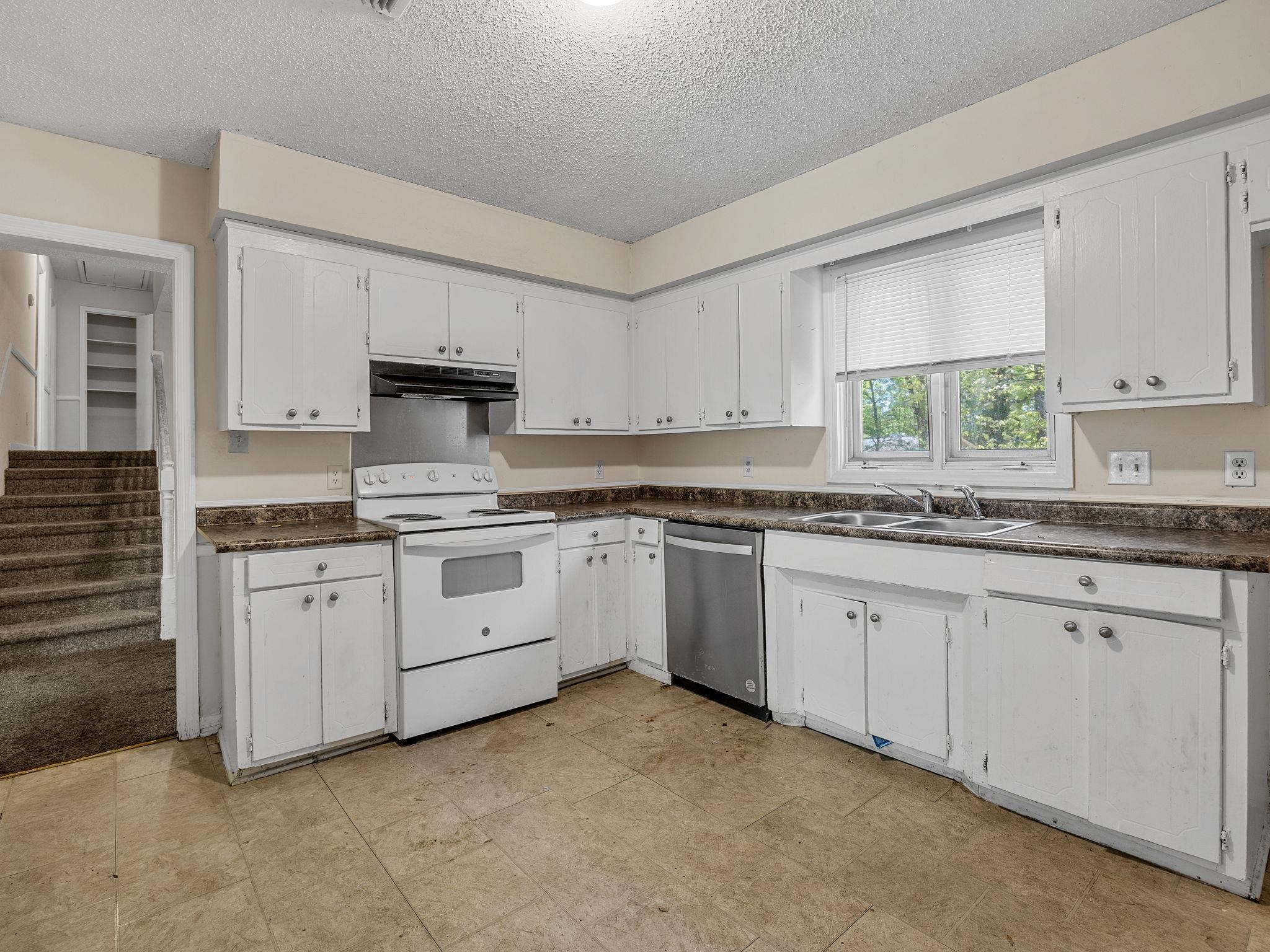 102 Clark Hill Drive Inman, SC 29349 - Photo 8 of 36