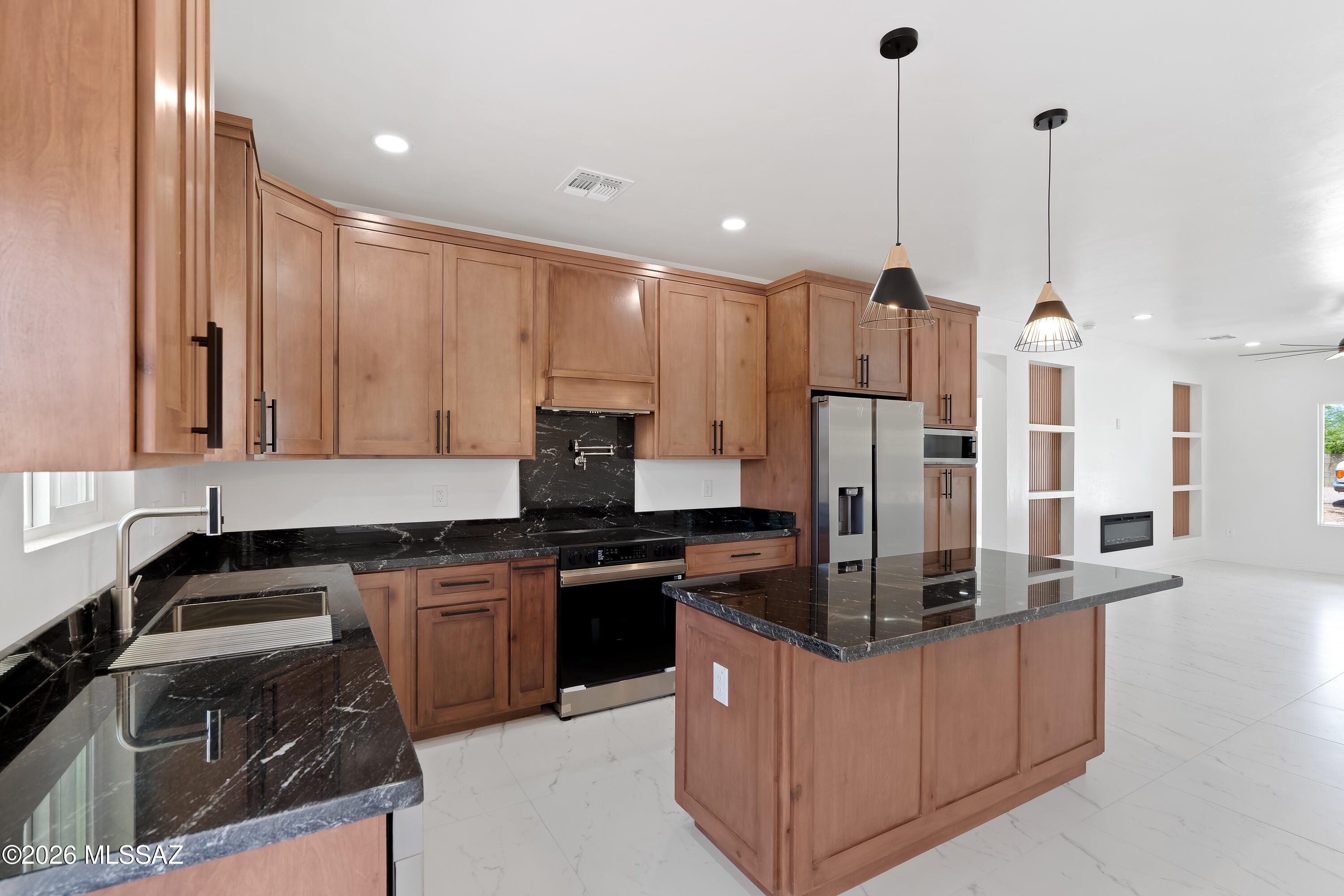 1708 Camino Rivera Rio Rico, AZ 85648 - Photo 10 of 29 2 Interiors-6