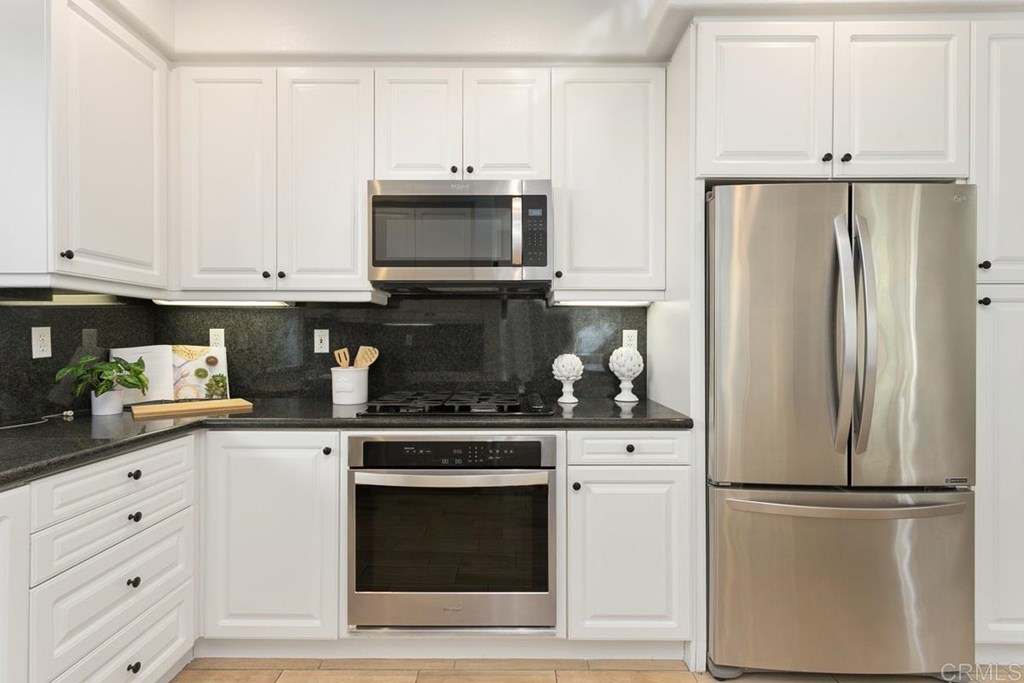 7045 Surfbird Circle Carlsbad, CA 92011 - Photo 15 of 43