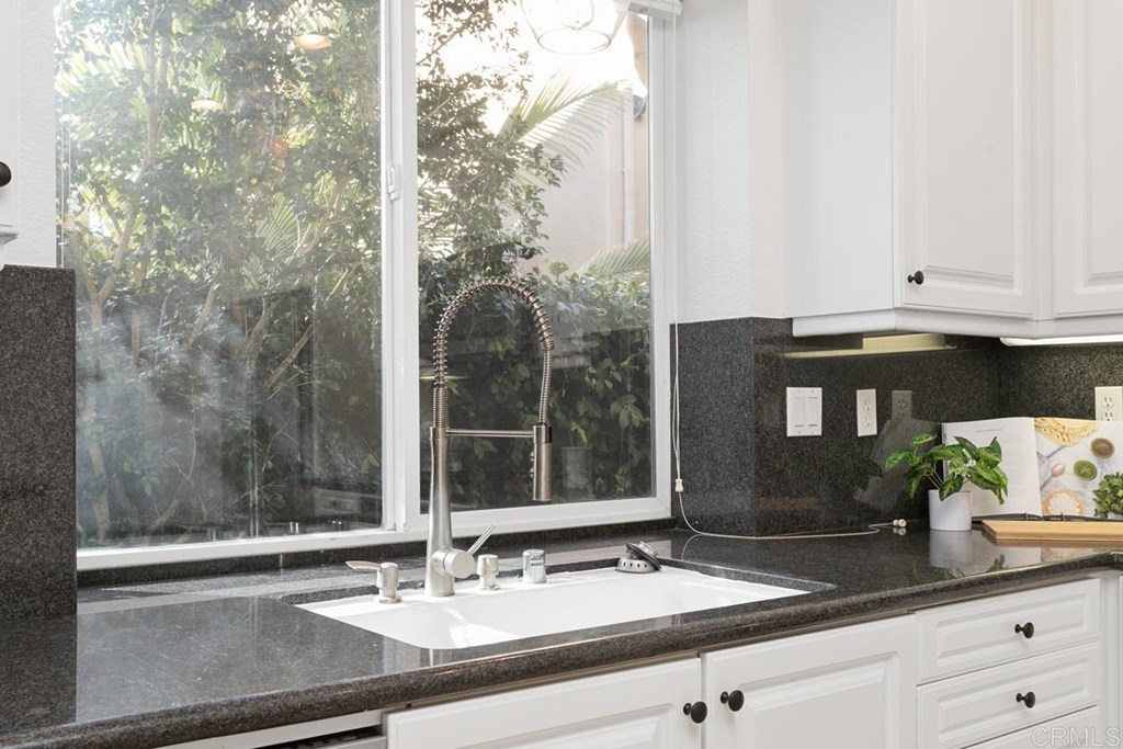 7045 Surfbird Circle Carlsbad, CA 92011 - Photo 16 of 43