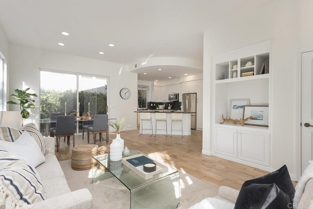 7045 Surfbird Circle Carlsbad, CA 92011 - Photo 7 of 43