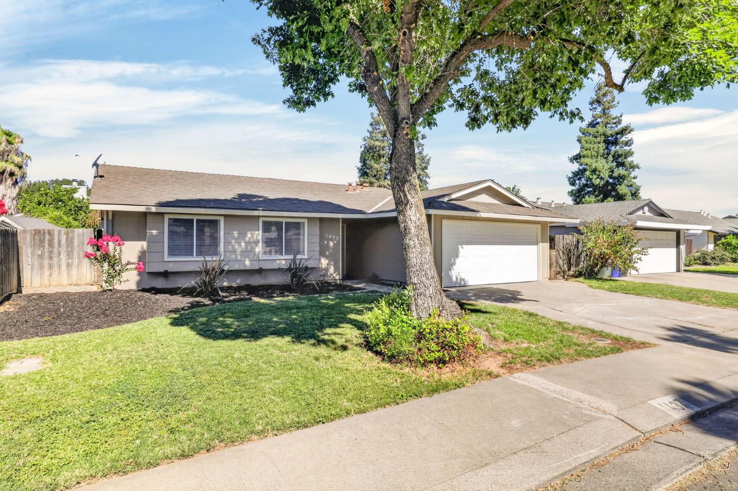 1437 Entrada Way Modesto, CA 95355 - Photo 10 of 51