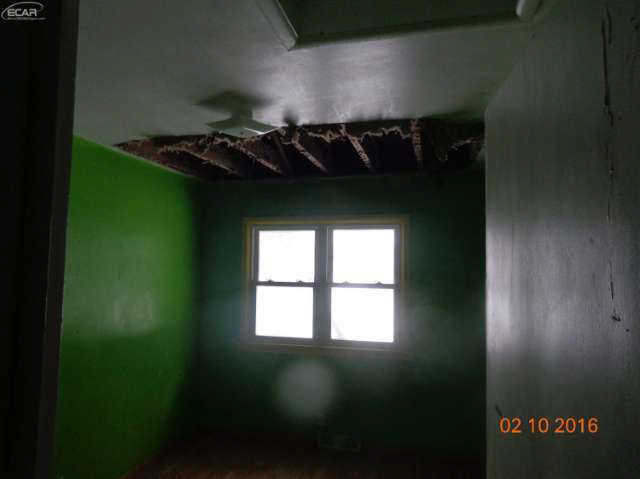11403 North Genesee Road Clio, MI 48420 - Photo 4 of 6 20459206-3.JPG