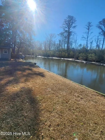 $265,000 | 256 Forte Shores Drive, Chocowinity, NC 27817