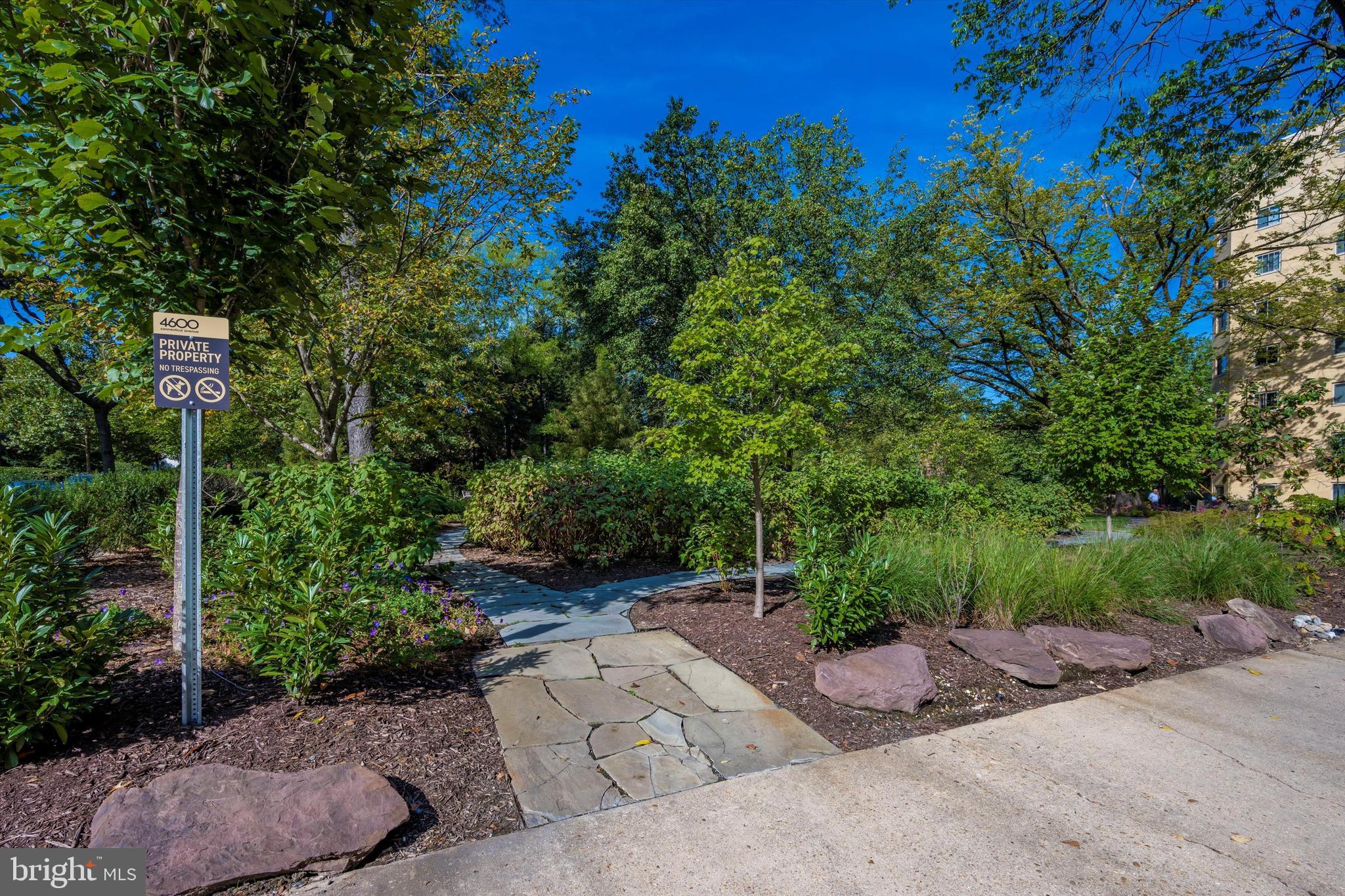 4600 Connecticut Avenue Northwest, Unit 810 Washington, DC 20008 - Photo 31 of 44 Entrance to buildings park