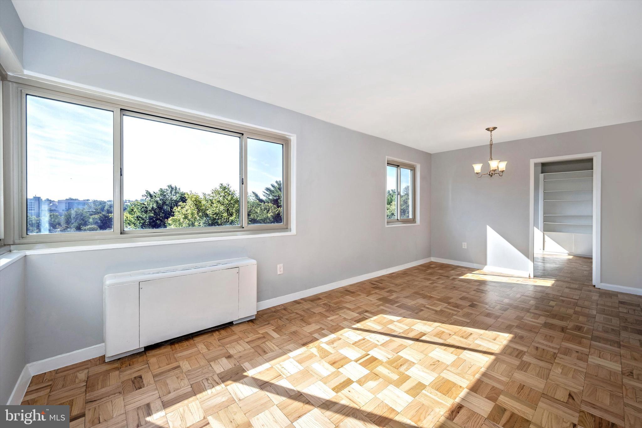 4600 Connecticut Avenue Northwest, Unit 810 Washington, DC 20008 - Photo 10 of 44 Living room dining room