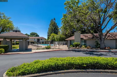 $369,000 | 825 Oak Grove Road, Unit 46, Concord, CA 94518