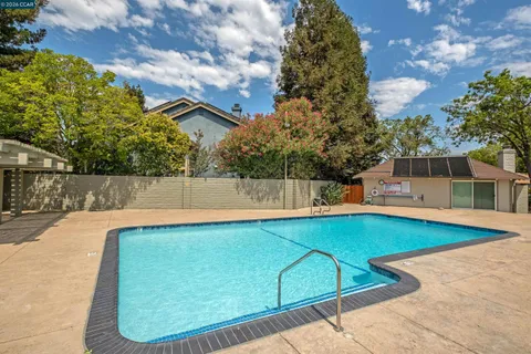$369,000 | 825 Oak Grove Road, Unit 46, Concord, CA 94518