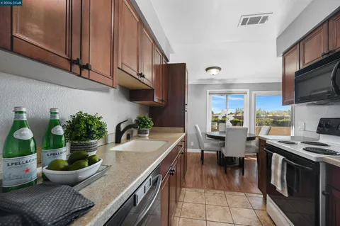 $369,000 | 825 Oak Grove Road, Unit 46, Concord, CA 94518