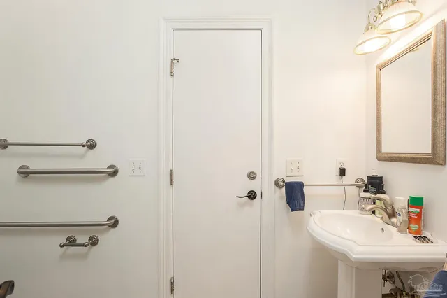 $589,000 | 1284 Point E Circle, Gulf Breeze, FL 32563