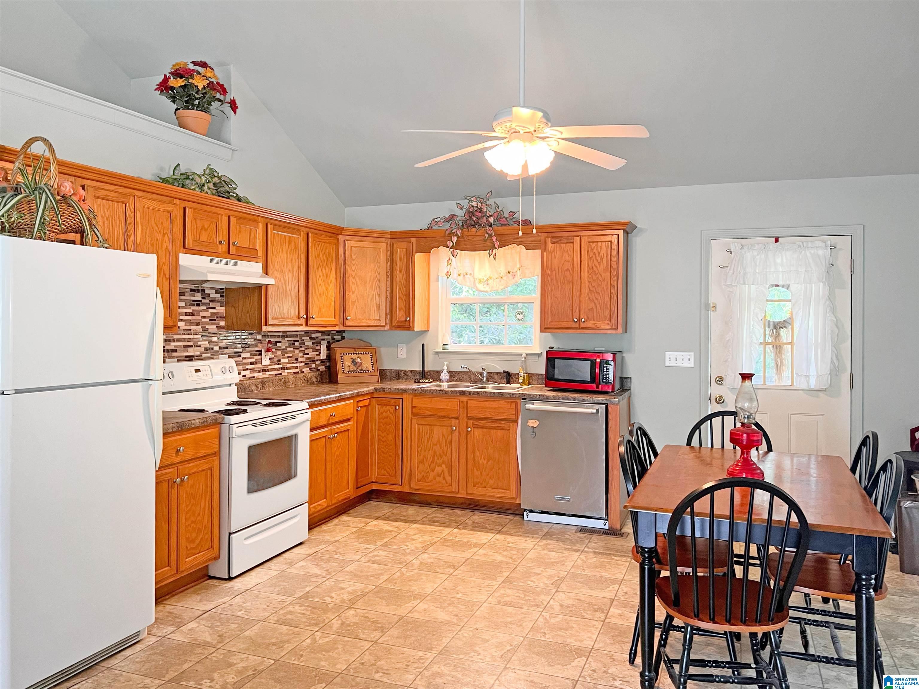 282 Miranda Road Warrior, AL 35180 - Photo 6 of 23