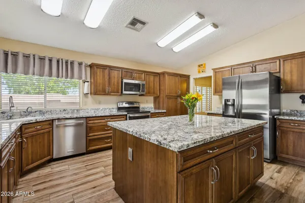 $659,000 | 10908 North 57th Avenue, Glendale, AZ 85302