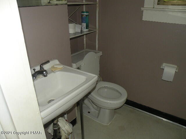 169 Tanite Road Stroudsburg, PA 18360 - Photo 5 of 22 a bathroom with a sink and toilet