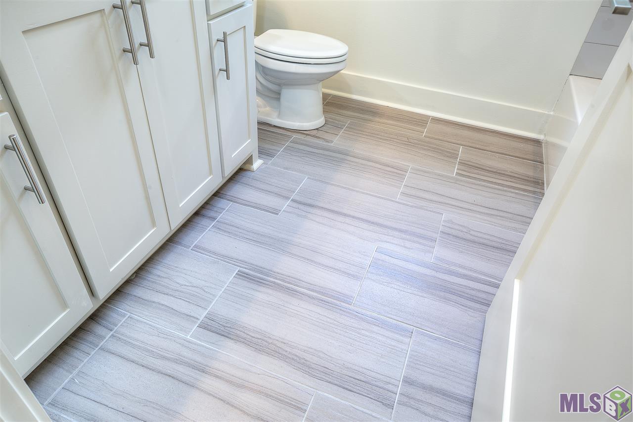 10624 Preservation Way Baton Rouge, LA 70810 - Photo 10 of 23 Pretty tile flooring