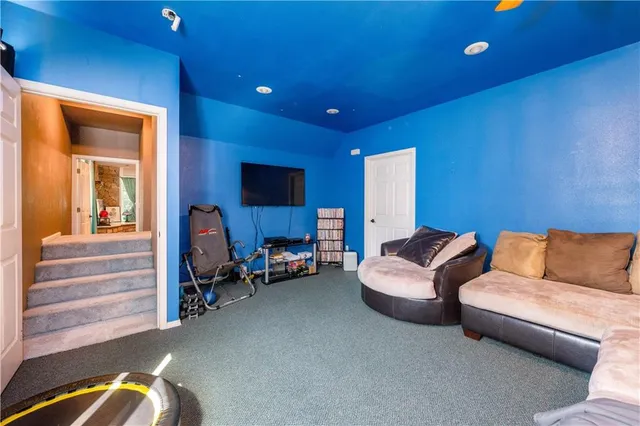 $410,000 | 117 Blue Springs Lane, Reeds Spring, MO 65737