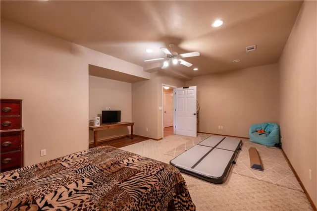 $410,000 | 117 Blue Springs Lane, Reeds Spring, MO 65737