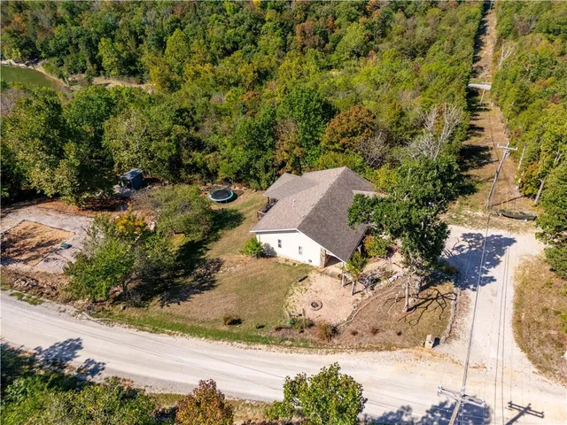 $410,000 | 117 Blue Springs Lane, Reeds Spring, MO 65737