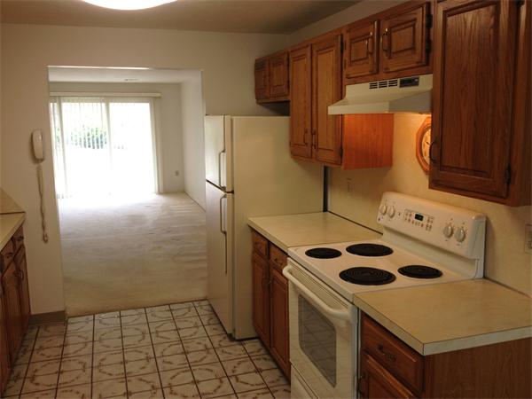 212 A Ridgefield Circle, Unit A Clinton, MA 01510 - Photo 4 of 19 Gallery Image 4