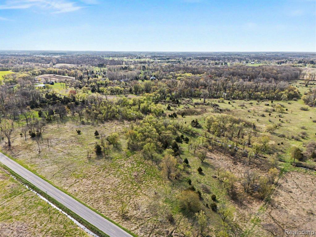 8857 Bath Road Byron, MI 48418 - Photo 8 of 17