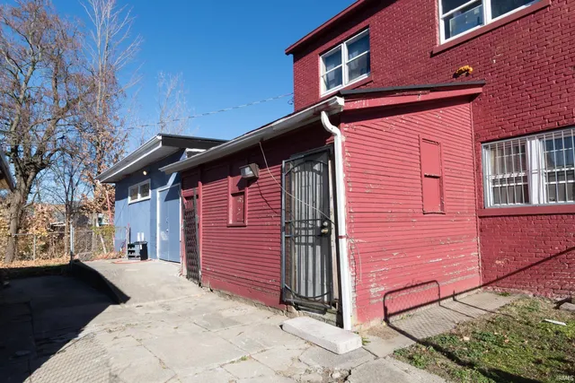 $325,000 | 1637 Kemble Avenue, South Bend, IN 46613