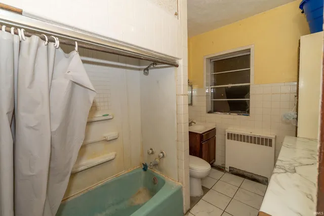 $325,000 | 1637 Kemble Avenue, South Bend, IN 46613