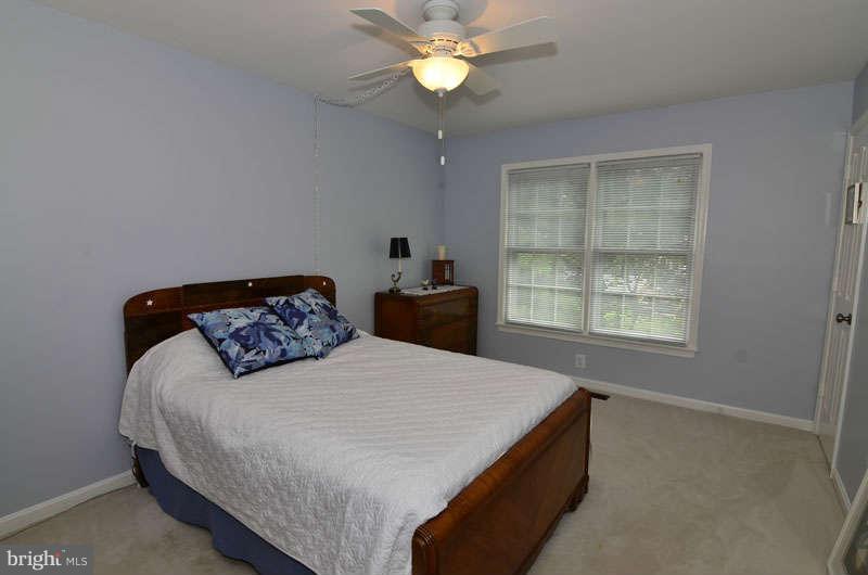 20 Rutledge Court Sterling, VA 20165 - Photo 13 of 28 Bedroom