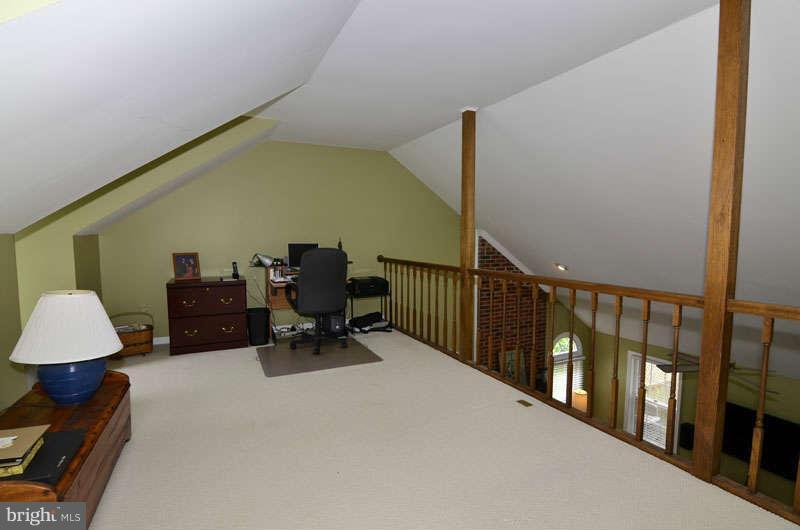 20 Rutledge Court Sterling, VA 20165 - Photo 16 of 28 Loft