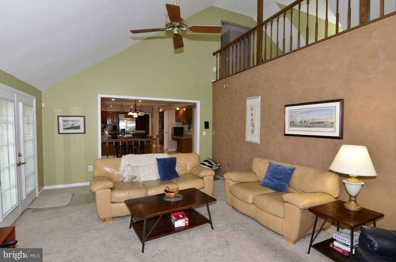 20 Rutledge Court Sterling, VA 20165 - Photo 22 of 28 Family Room