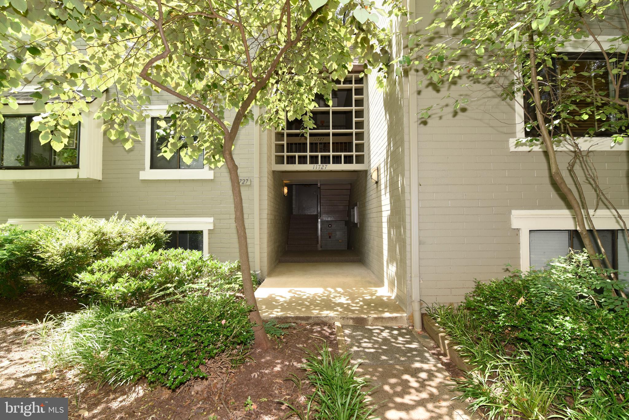 11727 Ledura Court, Unit T1 Reston, VA 20191 - Photo 24 of 32