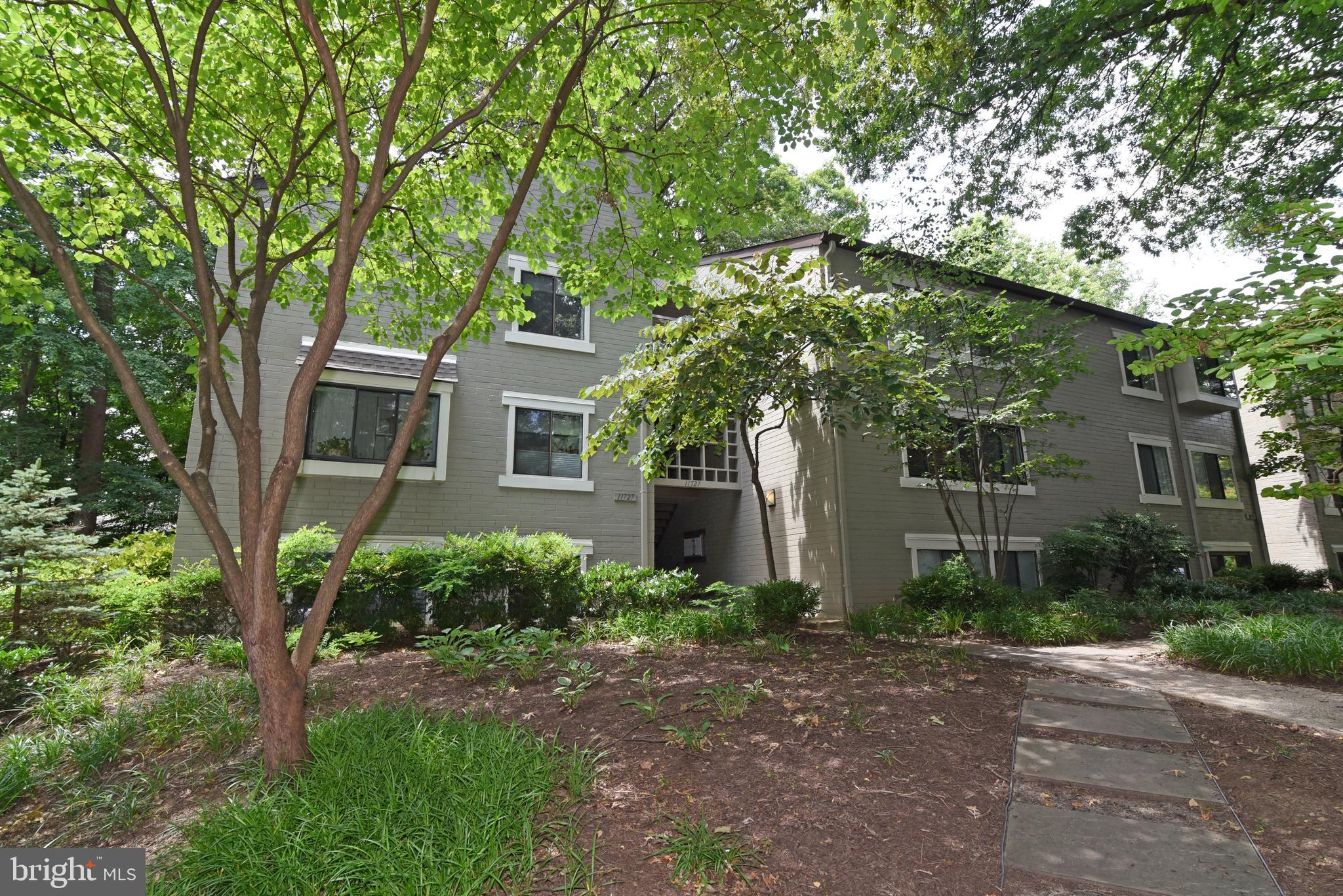 11727 Ledura Court, Unit T1 Reston, VA 20191 - Photo 25 of 32