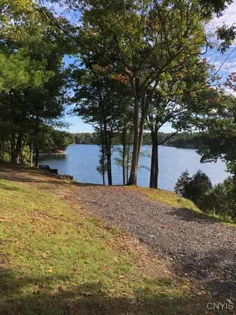 $325,000 | 556 West Shore, Hammond, NY 13646