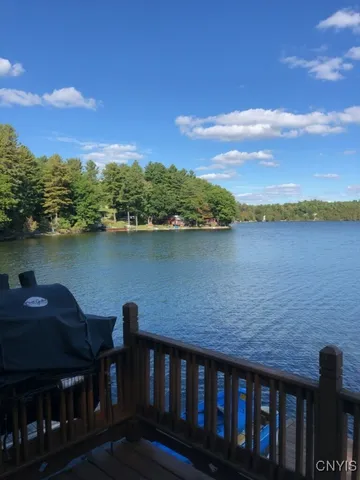 $325,000 | 556 West Shore, Hammond, NY 13646