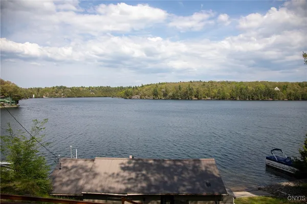 $325,000 | 556 West Shore, Hammond, NY 13646