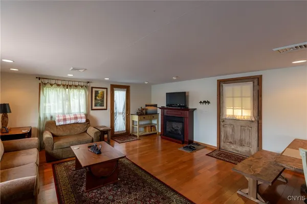 $325,000 | 556 West Shore, Hammond, NY 13646