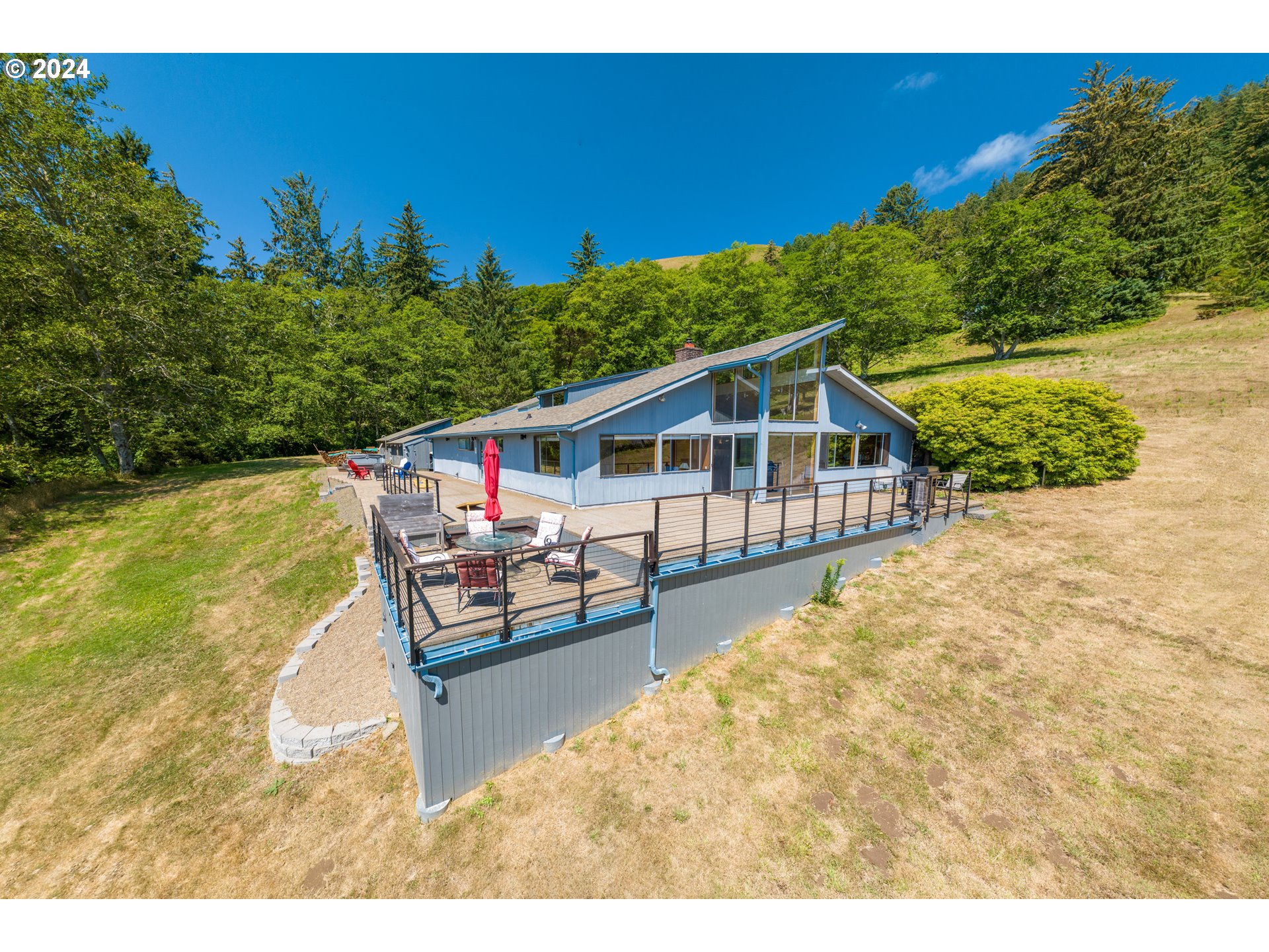 2555 Four Creeks Road Otis, OR 97368 - Photo 13 of 48 Deck