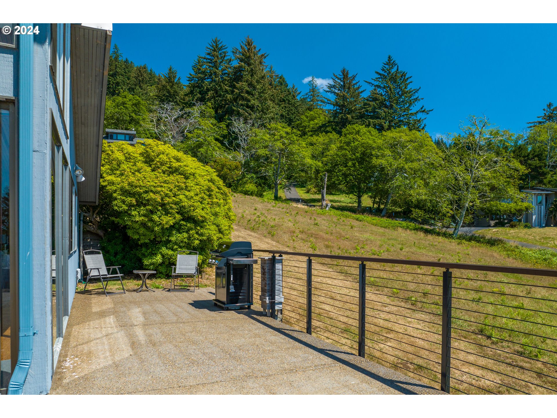2555 Four Creeks Road Otis, OR 97368 - Photo 15 of 48 Deck